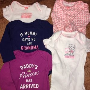 Newborn onesie Lot of 5 OBO